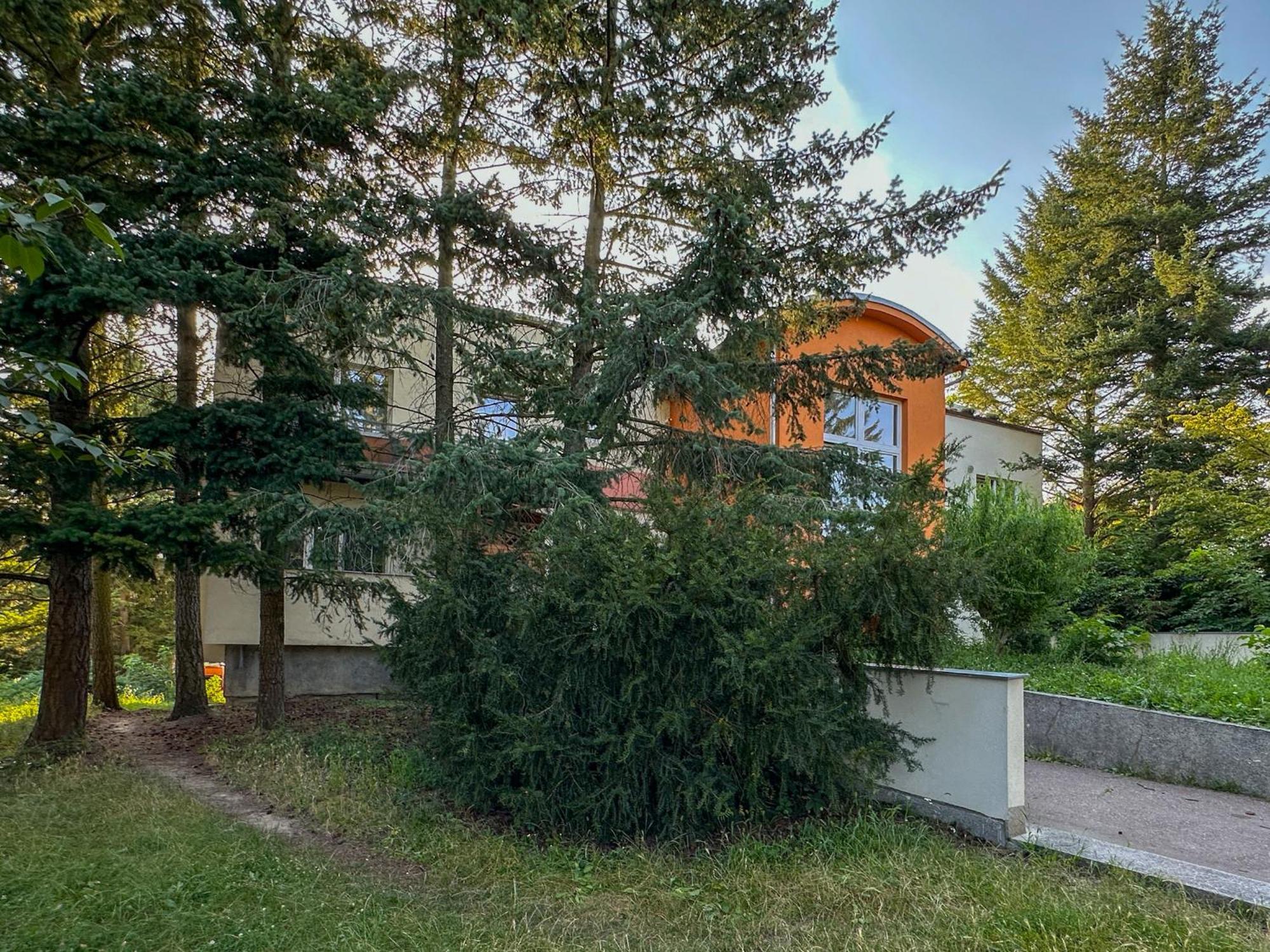 Apartment Komín Exteriér fotografie